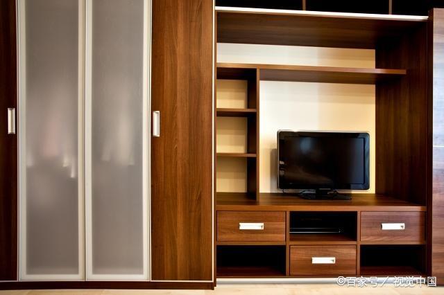 從設(shè)計師閨蜜那里取經(jīng)，定制衣柜需要注意的“3個地方”，別忽視